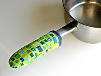 Show Tell Share Pan Holder